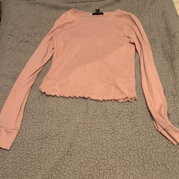 Forever 21 medium light pink long sleeve crop top - Picture 1 of 1
